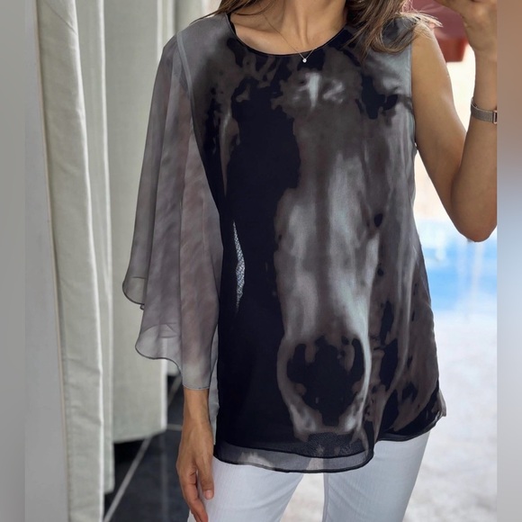 Zara Tops - ZARA Elegant Black and Gray Women's Flowy Top Size Xsmall